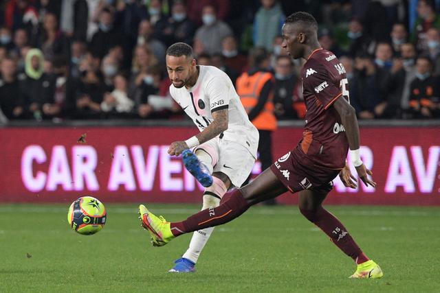 英媒：红军已提供阿诺德年薪2000万欧的新合同