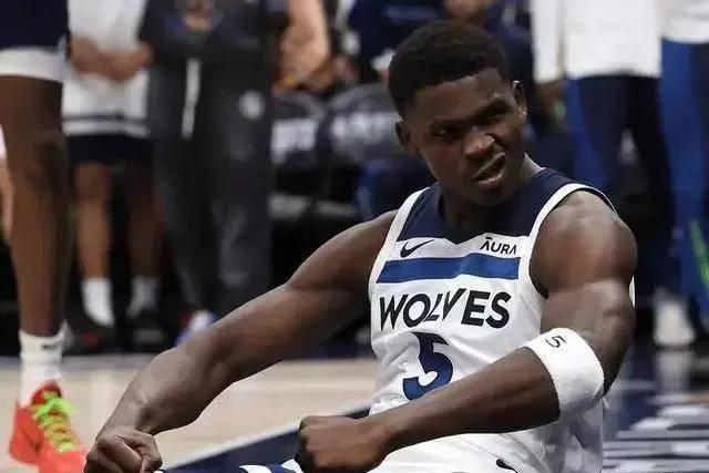 赔率前瞻:国足再战日本无拿分可能 数据一边倒